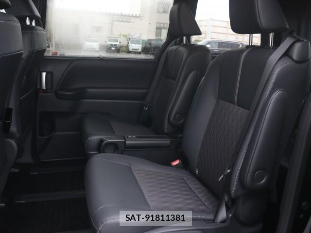 Toyota NOAH 2022-12 8856023-6