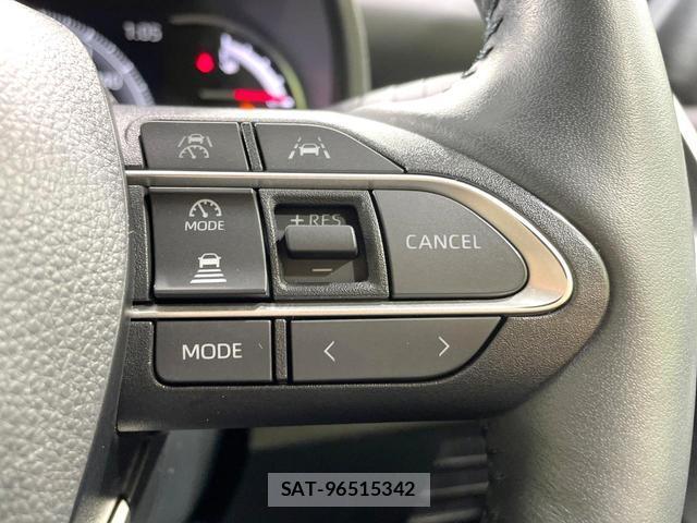 Toyota NOAH 2024-09 8856211-3
