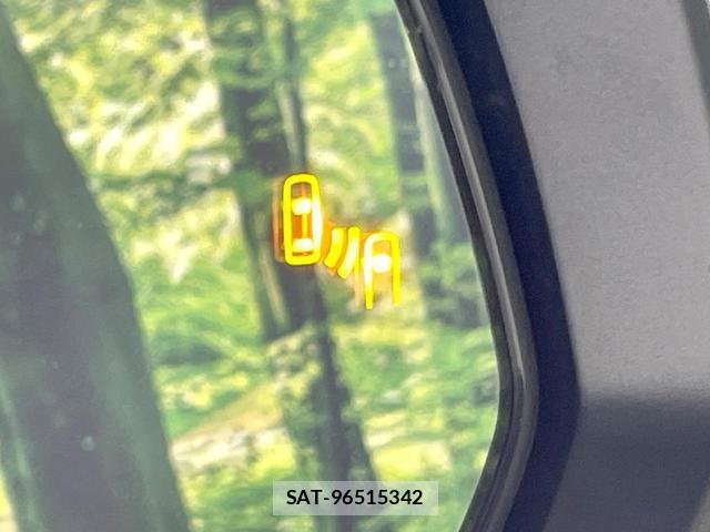 Toyota NOAH 2024-09 8856211-4