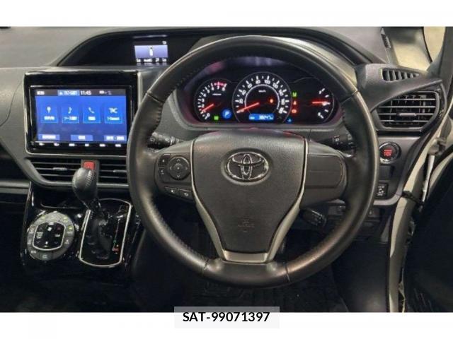 Toyota NOAH 2018-12 8856326-2