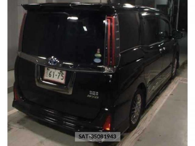 Toyota NOAH 2018-03 8856408-1