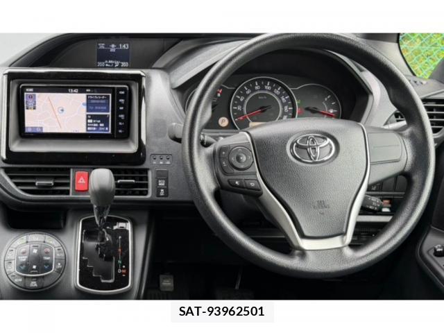 Toyota NOAH 2018-12 8856417-2