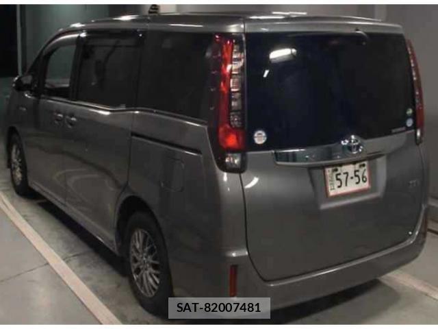 Toyota NOAH 2016-01 8856431-1