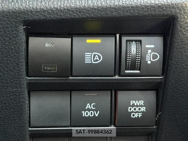 Toyota NOAH 2024-02 8856493-7