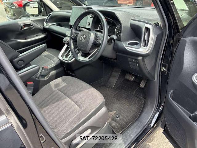 Toyota NOAH 2022-04 8856577-8