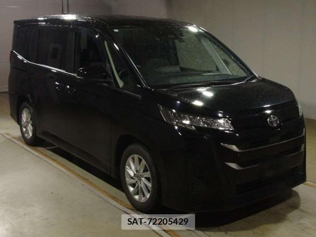 Toyota NOAH 2022-04 8856577-9