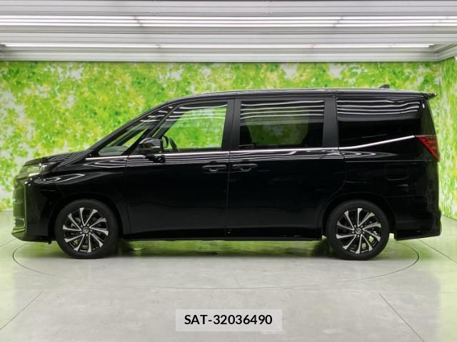 Toyota NOAH 2025-02 8856946-1