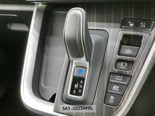 Toyota NOAH 2025-02 8856946-17