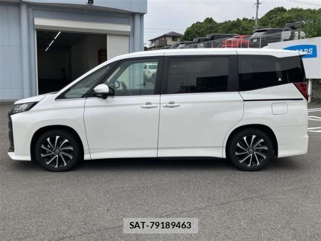 Toyota NOAH 2022-10 8856954-1