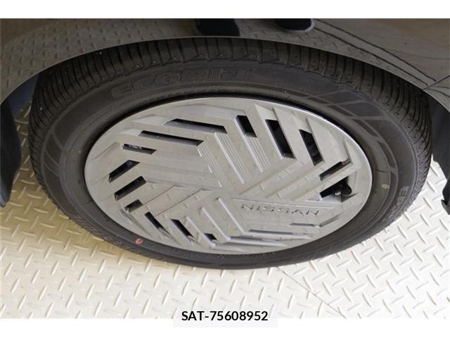 Nissan NOTE 2023-08 8853934-5