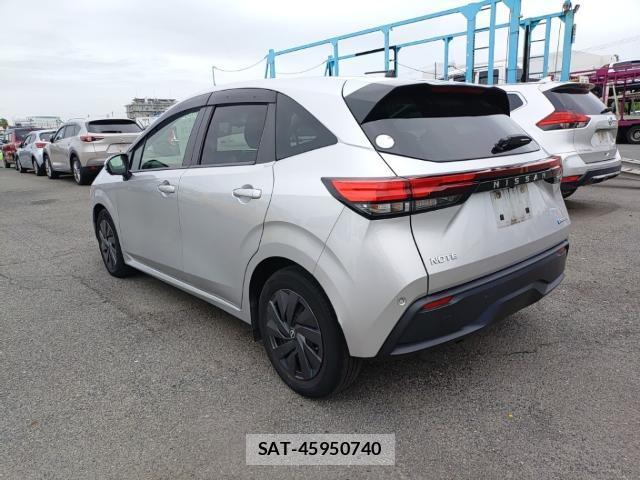 Nissan NOTE 2021-08 8854138-5