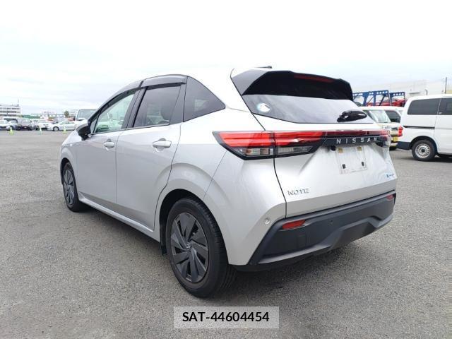 Nissan NOTE 2022-03 8854183-5