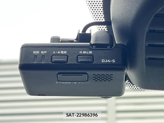 Nissan NOTE 2014-03 8854450-5