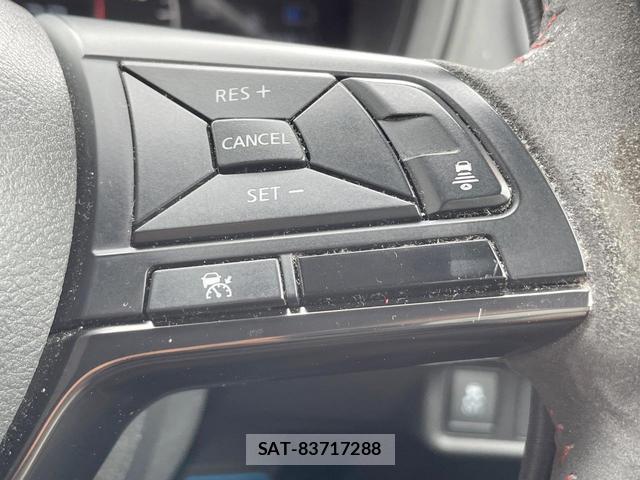 Nissan NOTE 2017-11 8855052-6