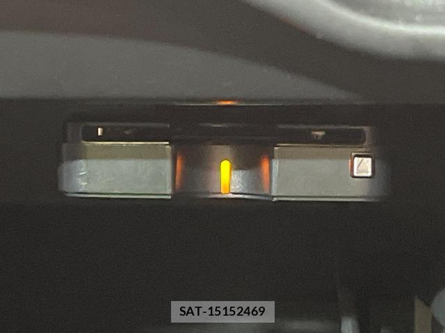 Nissan NOTE 2017-03 8855168-6