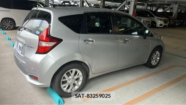 Nissan NOTE 2017-09 8855288-12
