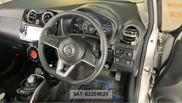 Nissan NOTE 2017-09 8855288-16