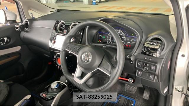 Nissan NOTE 2017-09 8855288-2