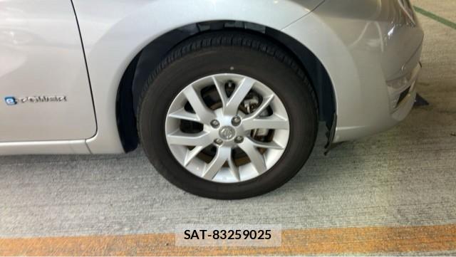 Nissan NOTE 2017-09 8855288-8