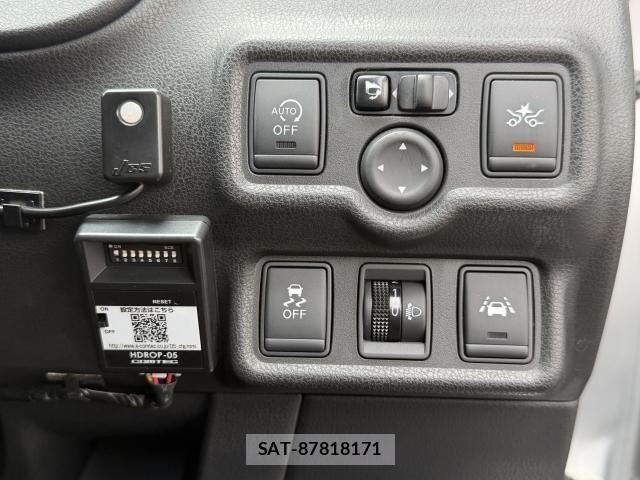 Nissan NOTE 2016-02 8855665-8