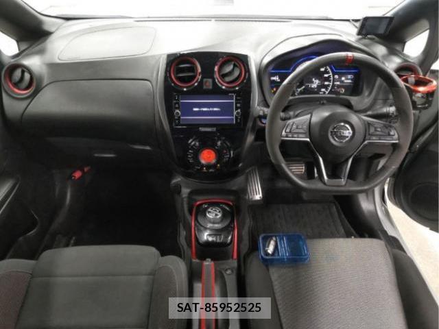 Nissan NOTE 2018-03 8856656-2