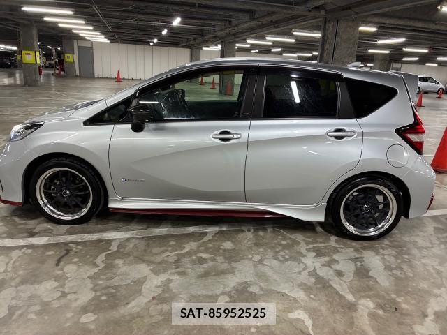 Nissan NOTE 2018-03 8856656-9