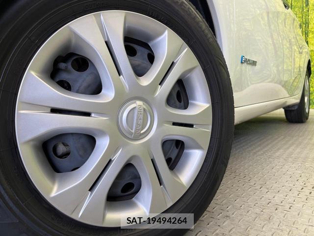 Nissan NOTE 2018-01 8856685-12