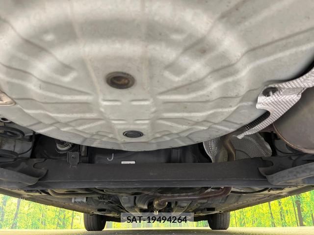 Nissan NOTE 2018-01 8856685-18