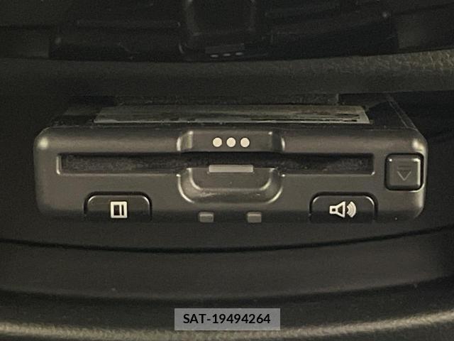 Nissan NOTE 2018-01 8856685-5