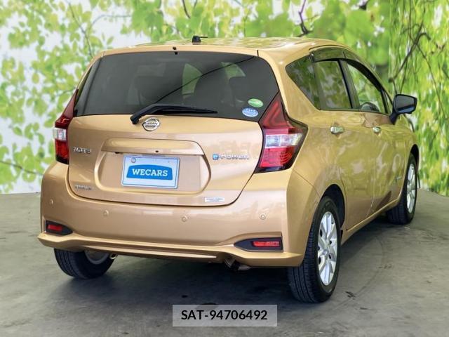Nissan NOTE 2017-09 8856893-2