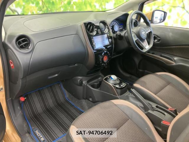 Nissan NOTE 2017-09 8856893-6