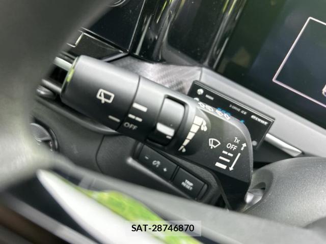 Nissan NOTE 2021-10 8856918-17