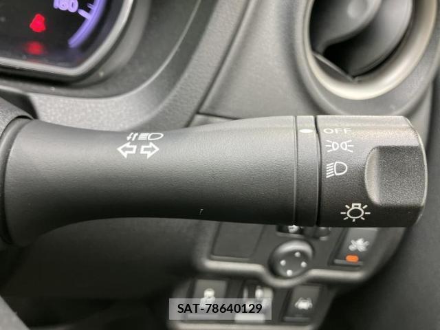 Nissan NOTE 2014-11 8856959-14
