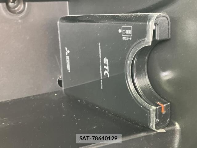 Nissan NOTE 2014-11 8856959-17
