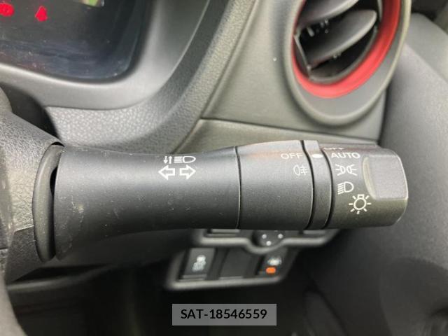 Nissan NOTE 2017-08 8856969-15