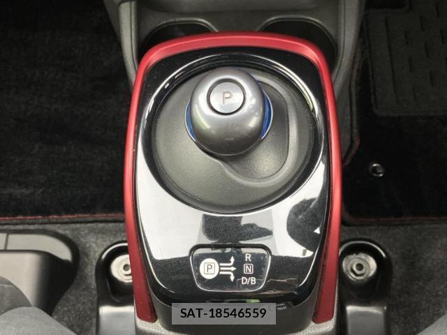 Nissan NOTE 2017-08 8856969-17