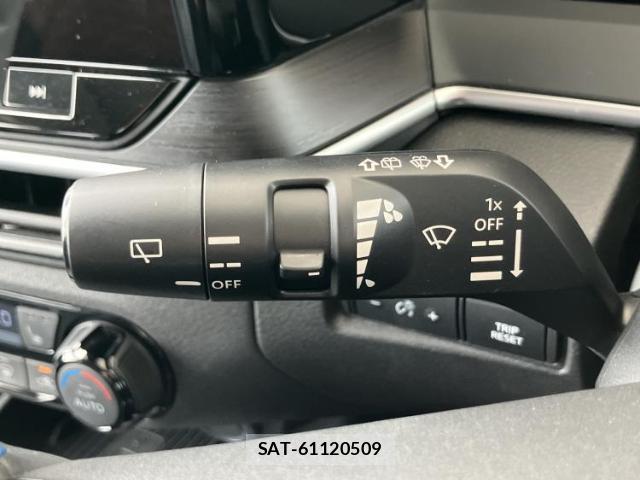 Nissan NOTE 2021-04 8857015-16