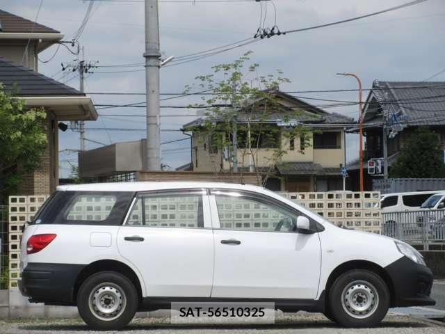Nissan NV150 AD 2017-05 8855983-13