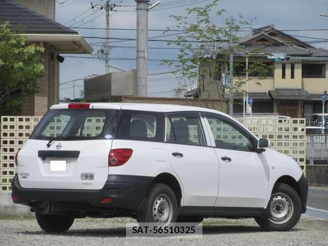 Nissan NV150 AD 2017-05 8855983-3