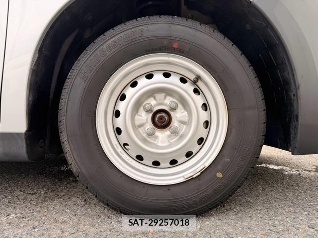 Nissan NV150 AD 2018-07 8856484-19
