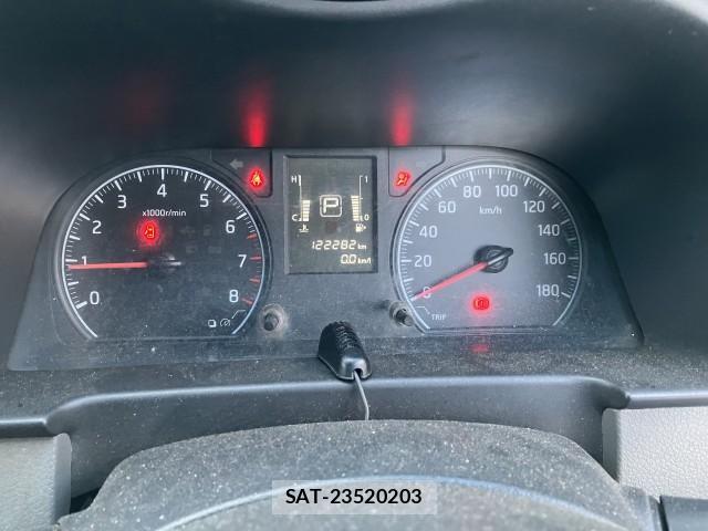 Nissan NV350 Caravan 2014-06 8856143-8