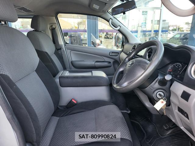 Nissan CARAVAN WAGON 2015-11 8854247-2