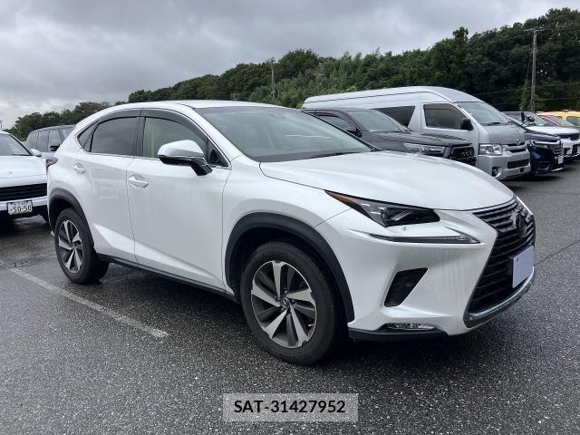 Lexus NX 2018-05 8854652-0