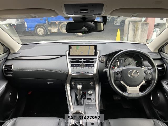 Lexus NX 2018-05 8854652-2