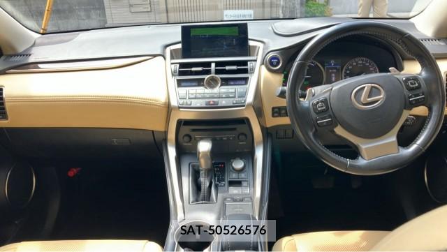 Lexus NX 2015-10 8855285-2