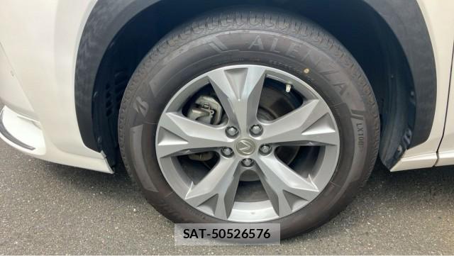 Lexus NX 2015-10 8855285-8