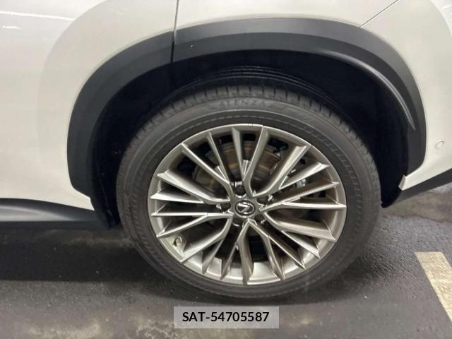 Lexus NX 2021-11 8855577-10