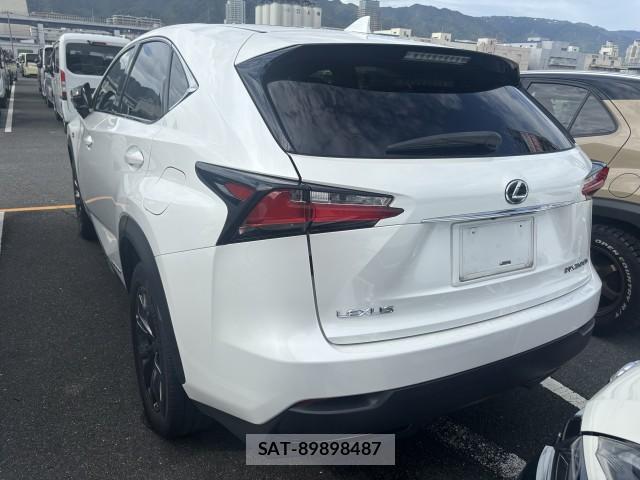 Lexus NX 2015-09 8856160-2