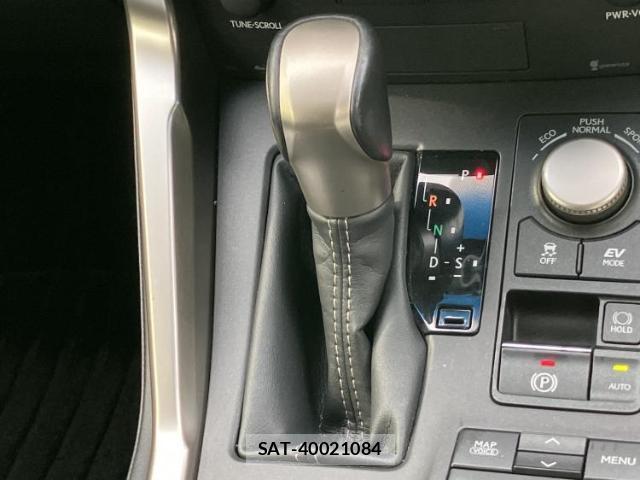 Lexus NX 2015-06 8856950-16