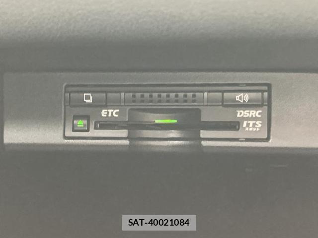 Lexus NX 2015-06 8856950-17
